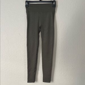 Like New! Prozis Olive Green Textured Scrunch Leggings in Size XS